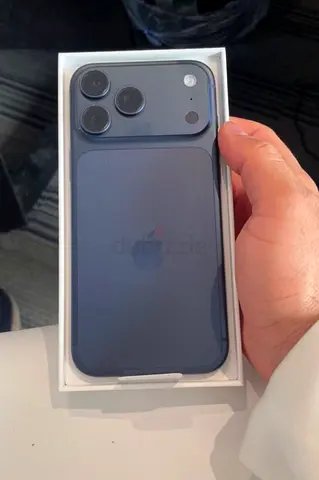 Apple iPhone 17 pro max in Excellent Condition