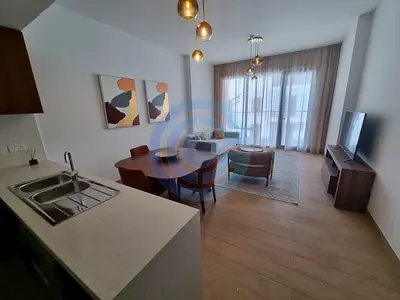 Beach Access | Furnished | Spacious | Mid Floor