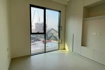 Ready to Move-in | Low Floor | Prime Location