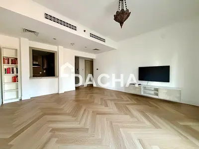 Fully Upgraded | Vacant | Stunning View