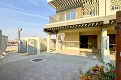 Corner | Single Row | Closed Kitchen | Roof Access