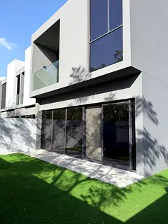 Rent by owner-no commission 3 BD, Full private, Corner unit