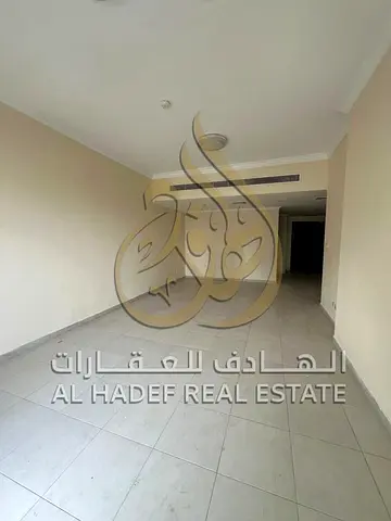 شقة غرفتين وصالة واسعة - إطلالة مفتوحة وغرفة خادمة