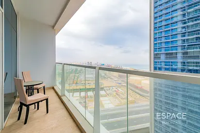 Modern Large Studio | Multiple Cheques