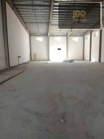 Warehouse for Rent – Umm Al Quwain 7,500 sqft, 70 KW, main road Price: AED 320,000 Also available: 3,750 sqft, 35 KW Price: AED 160,000