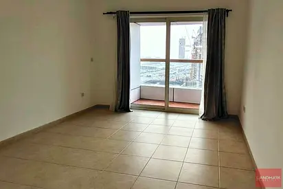 NEWLY VACANT | LOW FLOOR | FITTED KITCHEN WITH PARKING AND BALCONY |