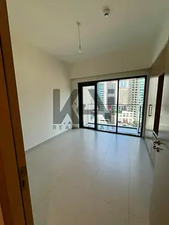 Spacious 1BR | Multiple Cheques | Prime Location