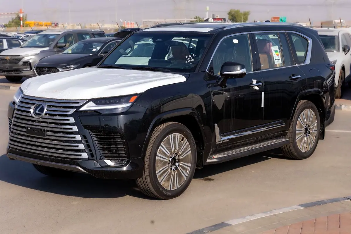 Lexus LX-Series 2026 — photo 1 of 16