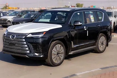 Lexus LX 700h Signature 2026 - GCC Specs - Brand New