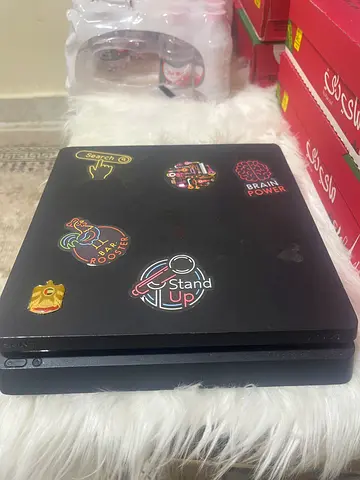 Sony PlayStation 4 (600GB) for sale
Disc drive not working
No controller included