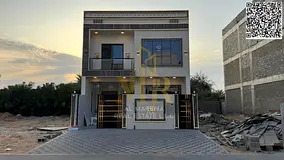 Villa directly from the owner, personal finishing, on a main street, close to all services, freehold
