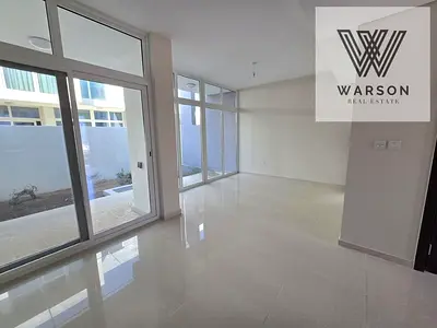 Spacious Townhouse For SALE | Family Community