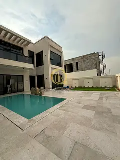 For sale: Super luxury villa in Al-Houshi Strategic location towards Al-Qusoor and Al-Nouf, and in f