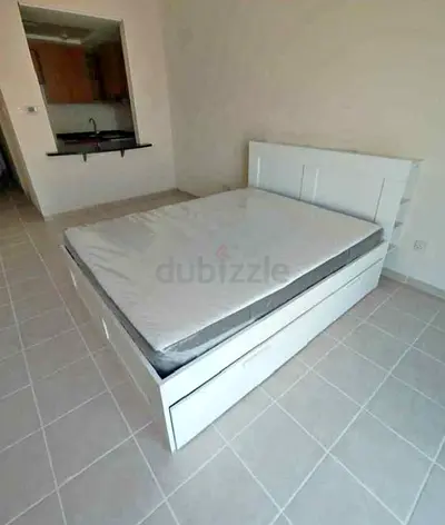 IKEA brimness king size bed with headboard+ 4 big storage drawers underneath with IKEA mattress 180×