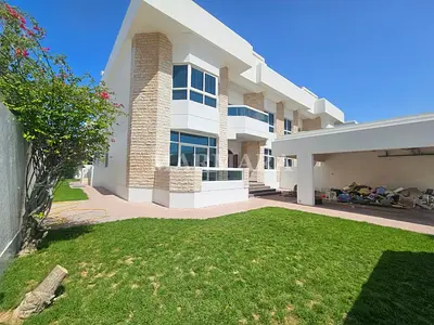 Top Location | Spacious Well-Maintained villa | Garden