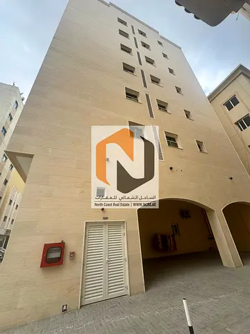 للبيع بناية جديدة في القليعة – الشارقة