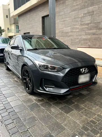 Hyundai Veloster 2019 GCC - Full Option (Top of the Range)