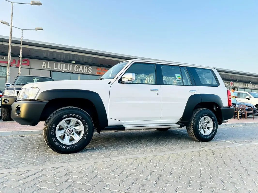 Nissan Patrol Safari 2024 — photo 1 of 10