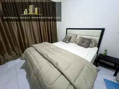 Furnished 1BR Apartment | Knightsbridge Court | Balcony & Street View