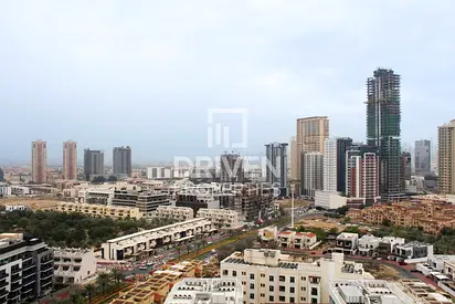 Fully Furnished | High Floor | Community View