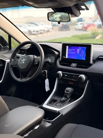 صورة 15 لـ 2023 Toyota RAV 4