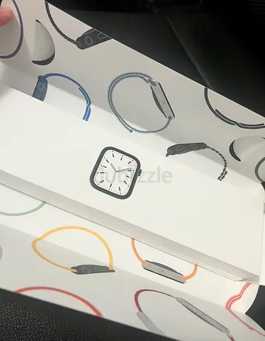 Apple Watch Series 7 45mm (sealed in original box)