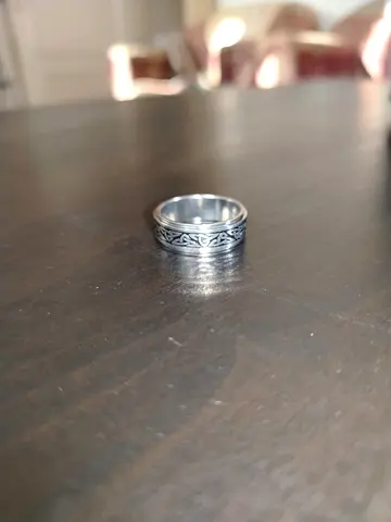 Silver ring (brand new) (size 12)