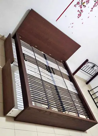 IKEA Malam king size bed 180/200cm with 2 storage drawers underneath and Ikea mattress is available