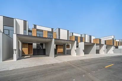 GENUINE RESALE | BRAND NEW | MODERN LAYOUT