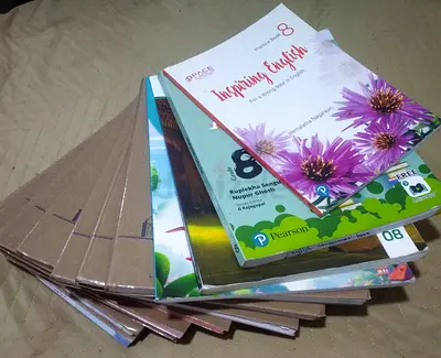 Grade 08 books for sale, School Name: Gulf Asian English School