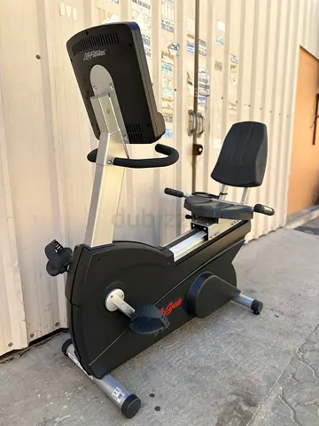 Life Fitness Recumbent Exercise Bike