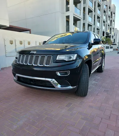 Jeep Grand Cherokee Summit 5.7L V8 Engine 2015 – Full Option | Rare Brown Interior