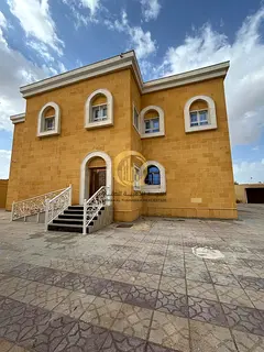 Villa for sale in Al Qaraen 2 / Sharjah In a very excellent location, second plot from the main stre