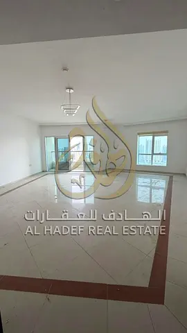 شقة 3 غرف وصالة بمنطقة الخان غرفة خادمة ماستر-استور-2 بلكونة كبيرة-اطلالات بحرية-صالة مساحة كبيرة-باركن مجاني-جيم مجاني-مسبح مجاني