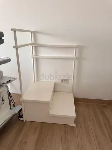 Metal stepper ladder platform