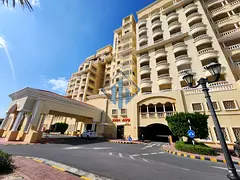 Brilliant Well Maintained l Studio Golf l Mid Floor