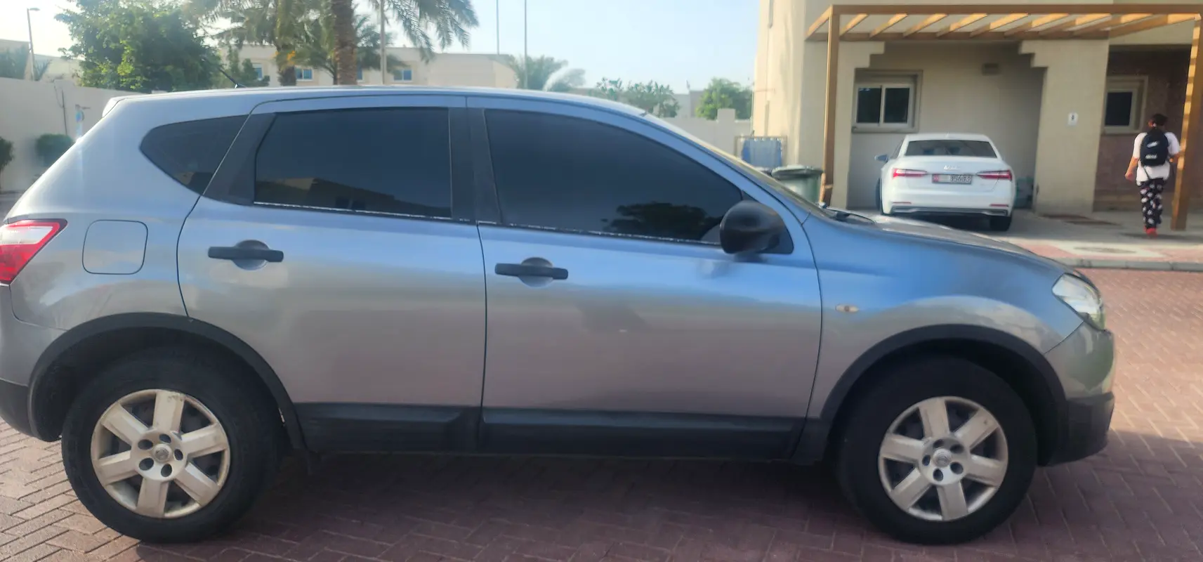 Nissan Qashqai 2013 — photo 1 of 10