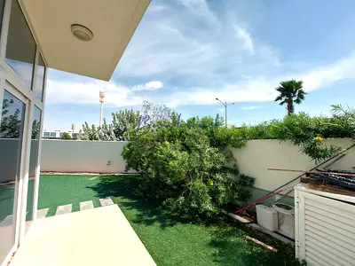 Huge Garden | Single Row | Pool and Park