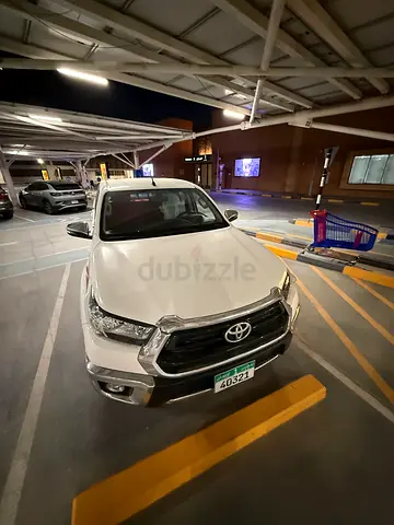 Toyota Hilux 2025 diesel pickup in excellent condition.