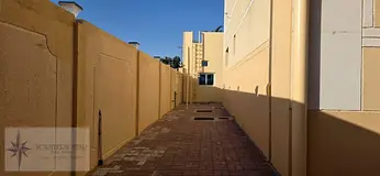 4BR Double Storey Villa Tolet in Shabha Area