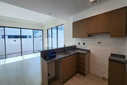 Luxury | Brand New | Ready to Move 5 Bed TH