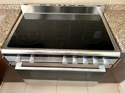 Siemens New Model Full Electric Ceramic Cooker Range..90Cm.