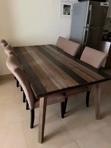 Dining table and chairs for 6 persons