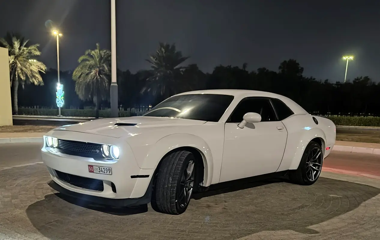 Dodge Challenger 2017 — photo 1 of 10