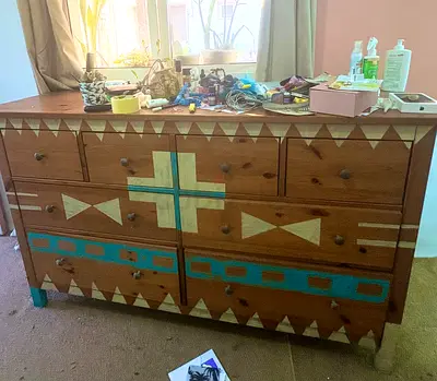 Chest of drawers