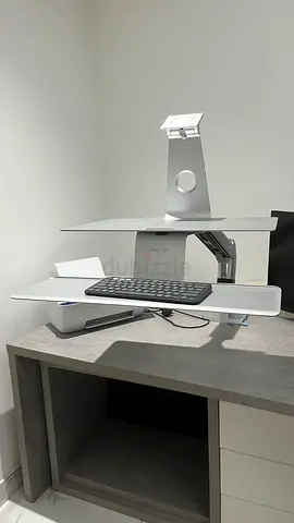 Standing laptop monitor stand