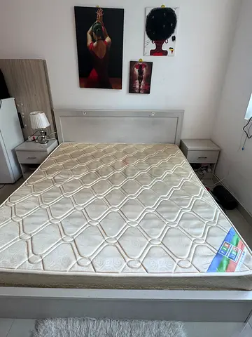 220x180 king bed + 2 bed sides