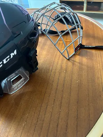 CCM ice hockey youth helmet. Perfect condition