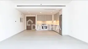 Vacant | Large Terrace | Low Floor