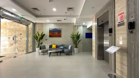 ✨ HOT DEAL | SPACIOUS 2BHK | READY TO MOVE | WARSAN ✨